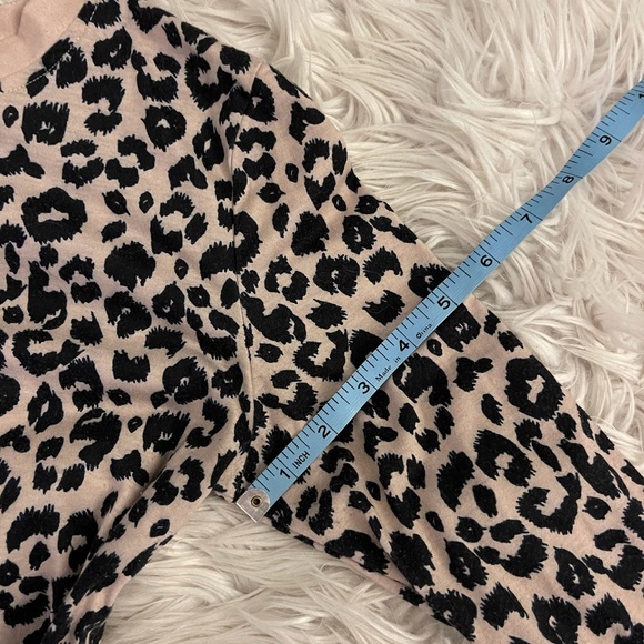 Leopard print | Top - Picture 8 of 16